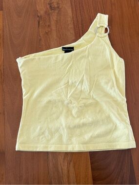 One-Shoulder Yellow Tank with Ring Detail